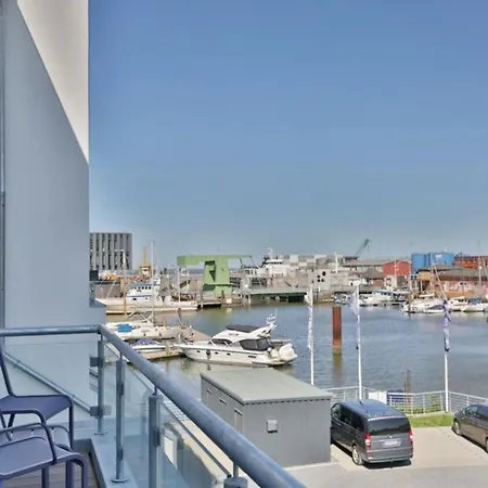 度假居 Marina, Cm24d *
